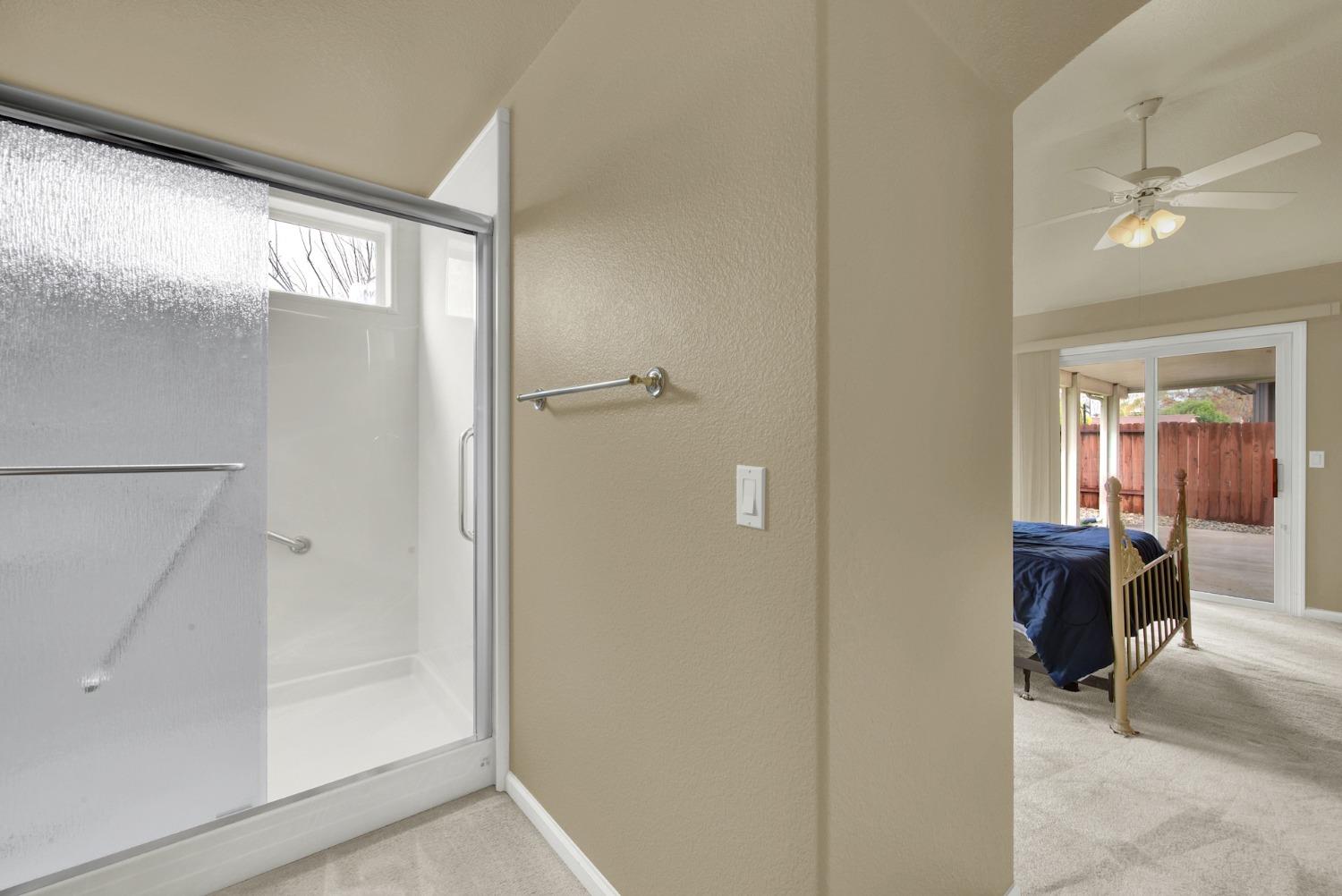 Detail Gallery Image 24 of 46 For 8795 Monterey Oaks Dr, Elk Grove,  CA 95758 - 4 Beds | 2 Baths