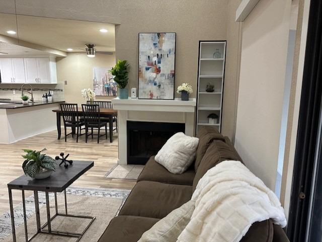 Detail Gallery Image 4 of 18 For 3350 M Street #28,  Merced,  CA 95340 - 3 Beds | 2/1 Baths