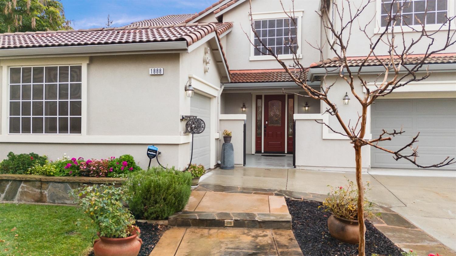 Detail Gallery Image 5 of 65 For 1888 Bayonne Ct, Tracy,  CA 95304 - 4 Beds | 3/1 Baths