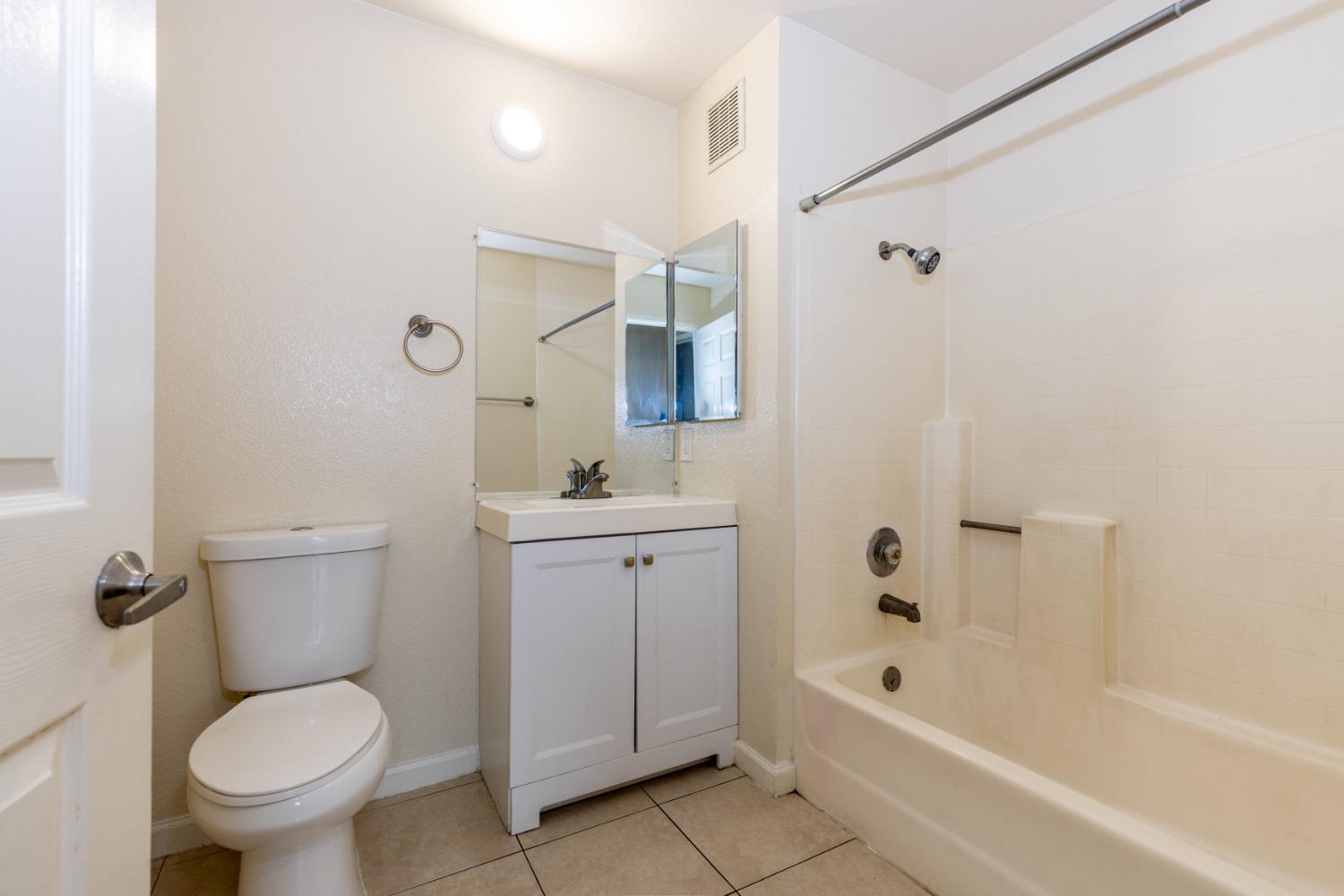 Detail Gallery Image 17 of 20 For 7 Lancaster Cir #145,  Bay Point,  CA 94565 - 2 Beds | 1 Baths