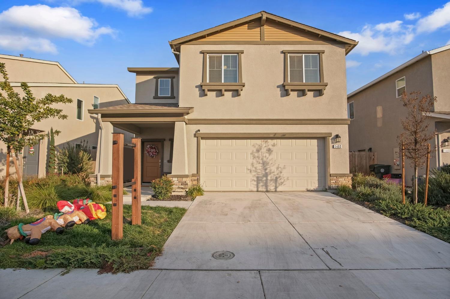 Detail Gallery Image 2 of 44 For 1452 Dorona Ln, Manteca,  CA 95336 - 4 Beds | 2/1 Baths