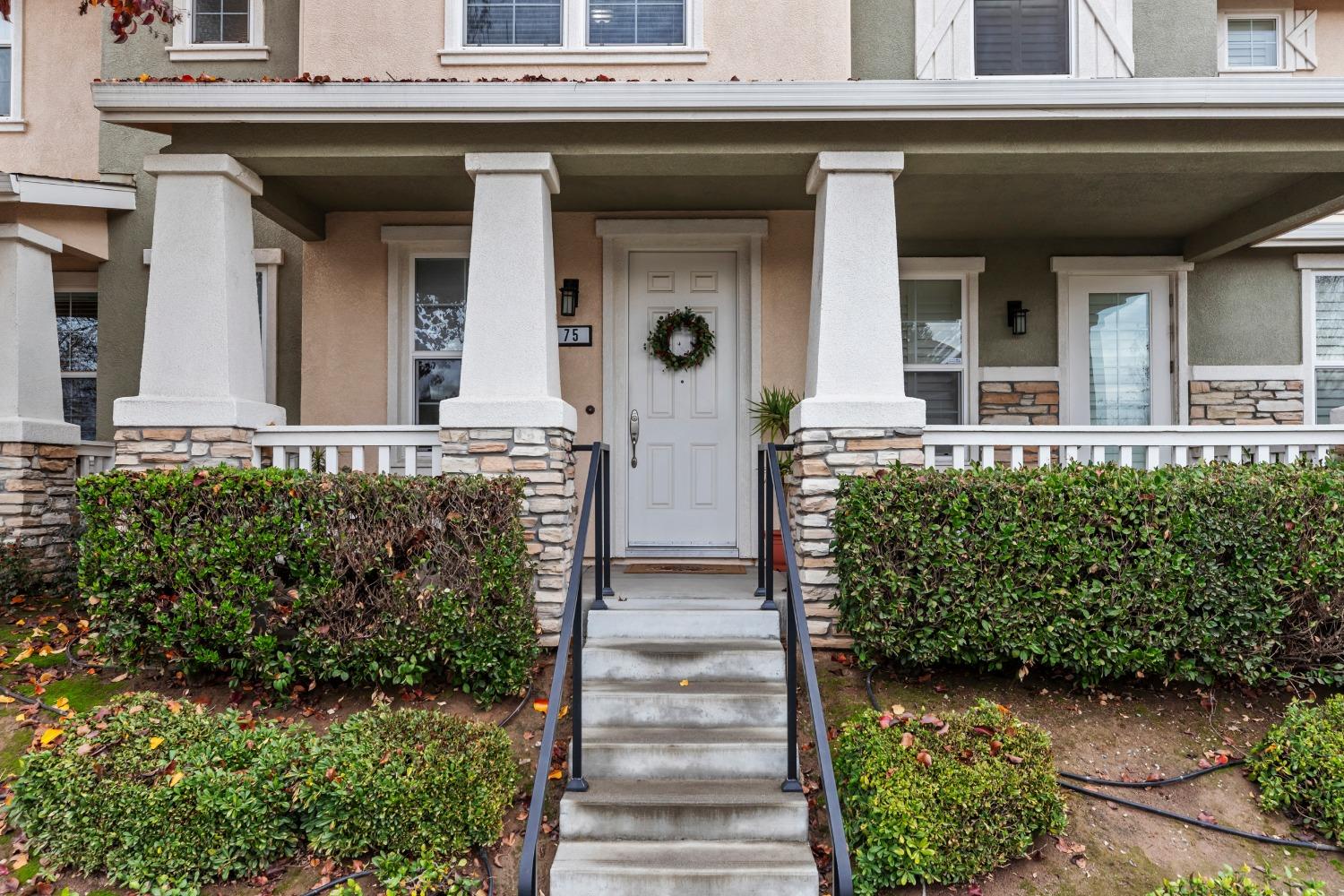 Detail Gallery Image 2 of 31 For 577 Clydesdale Dr #75,  Oakdale,  CA 95361 - 3 Beds | 2/1 Baths