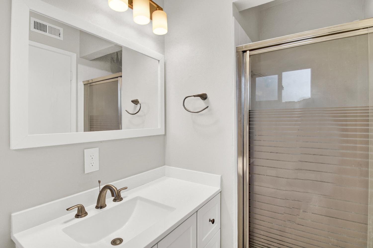 Detail Gallery Image 38 of 43 For 1825 Debonaire Dr, Modesto,  CA 95350 - 3 Beds | 2 Baths