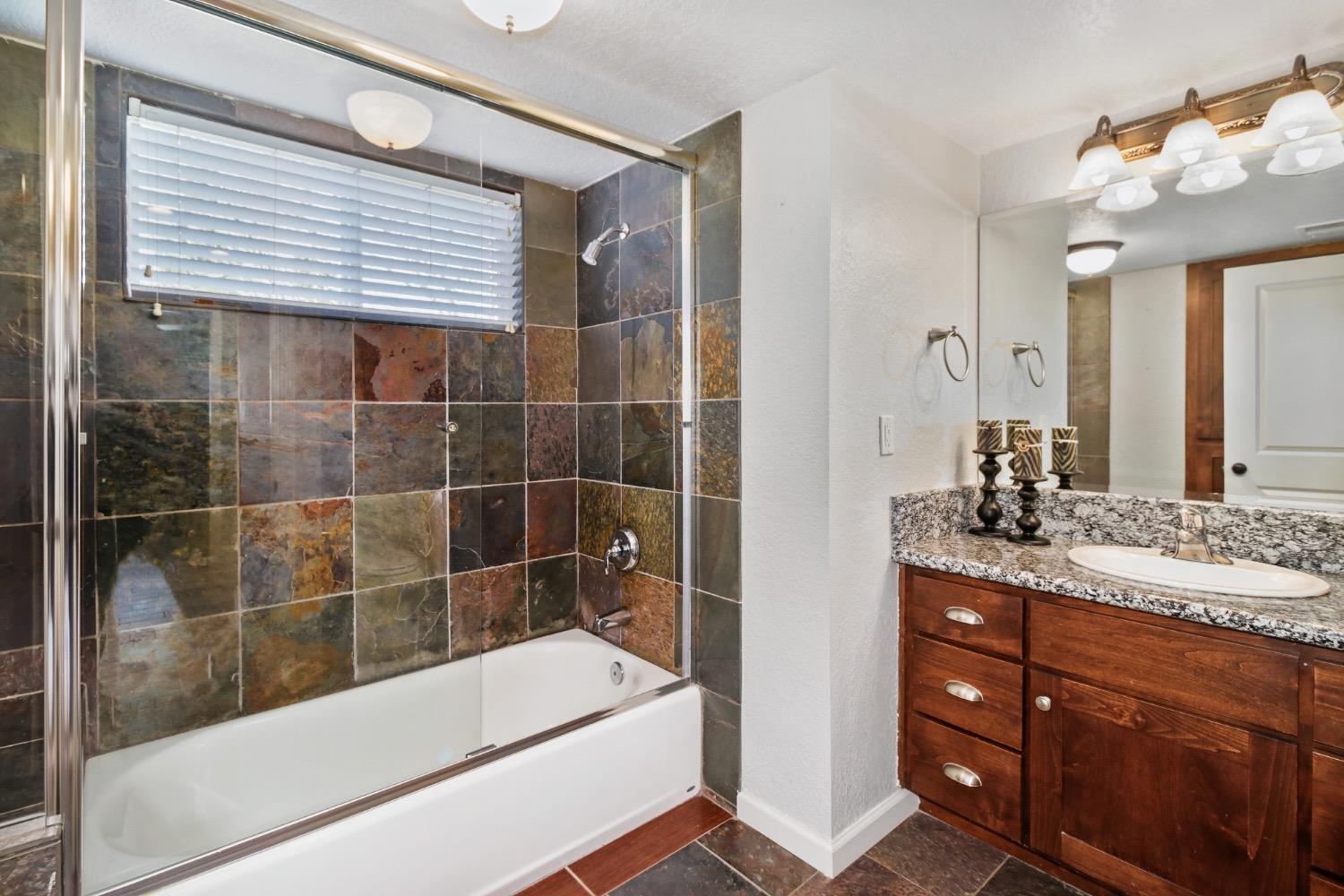 Detail Gallery Image 38 of 54 For 1132 River Rock Dr, Folsom,  CA 95630 - 4 Beds | 2/1 Baths