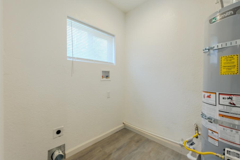 Detail Gallery Image 43 of 51 For 2140 Empire St, Stockton,  CA 95205 - 3 Beds | 2 Baths