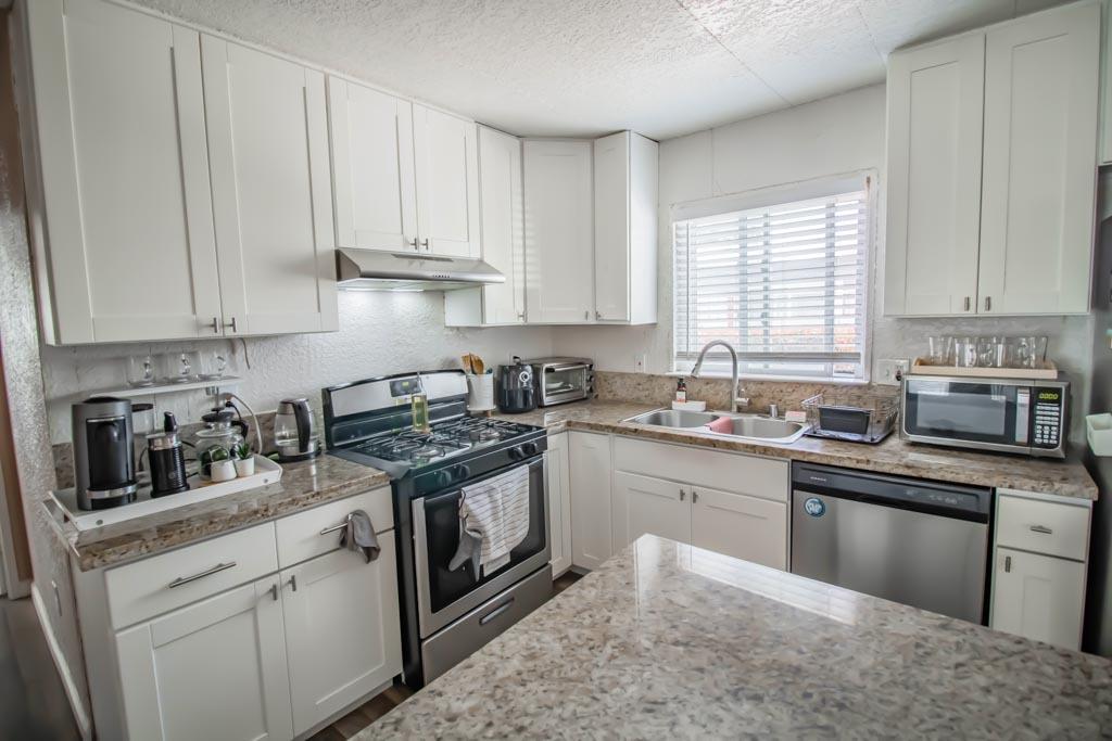 Detail Gallery Image 25 of 32 For 196 Amberglen Dr 196, Sacramento,  CA 95823 - 4 Beds | 2 Baths