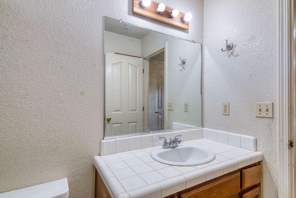 Detail Gallery Image 19 of 33 For 1378 Briarwood Ave, Escalon,  CA 95320 - 4 Beds | 2 Baths