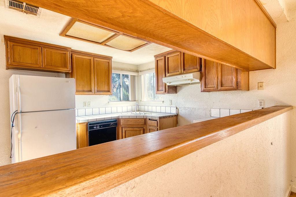 Detail Gallery Image 9 of 33 For 1378 Briarwood Ave, Escalon,  CA 95320 - 4 Beds | 2 Baths