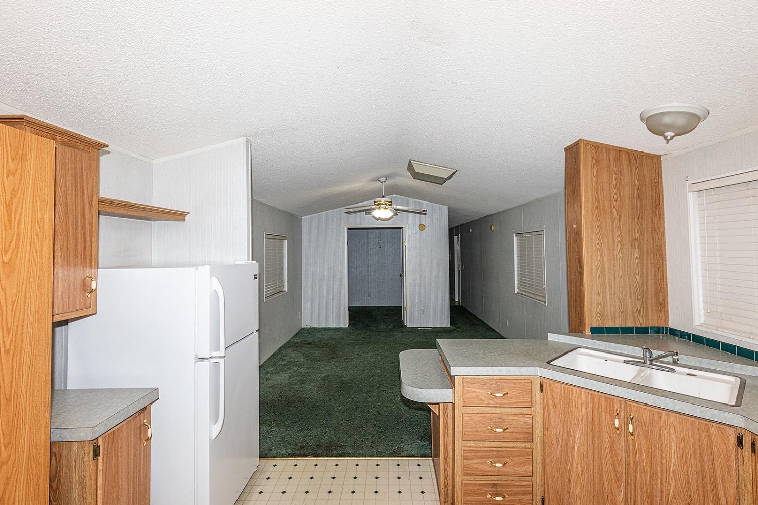 Detail Gallery Image 3 of 15 For 2505 Jackson Ave 113, Escalon,  CA 95320 - 2 Beds | 1 Baths