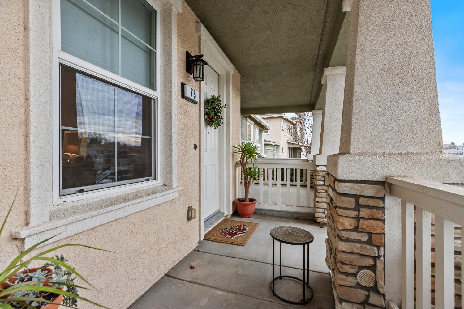 Detail Gallery Image 3 of 31 For 577 Clydesdale Dr #75,  Oakdale,  CA 95361 - 3 Beds | 2/1 Baths