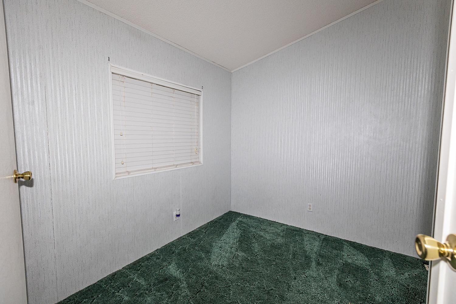 Detail Gallery Image 8 of 15 For 2505 Jackson Ave 113, Escalon,  CA 95320 - 2 Beds | 1 Baths