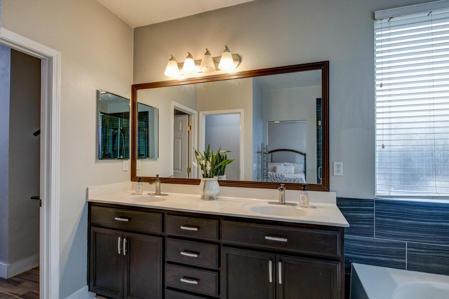 Detail Gallery Image 28 of 49 For 10431 Dnieper Ln, Stockton,  CA 95219 - 4 Beds | 2 Baths