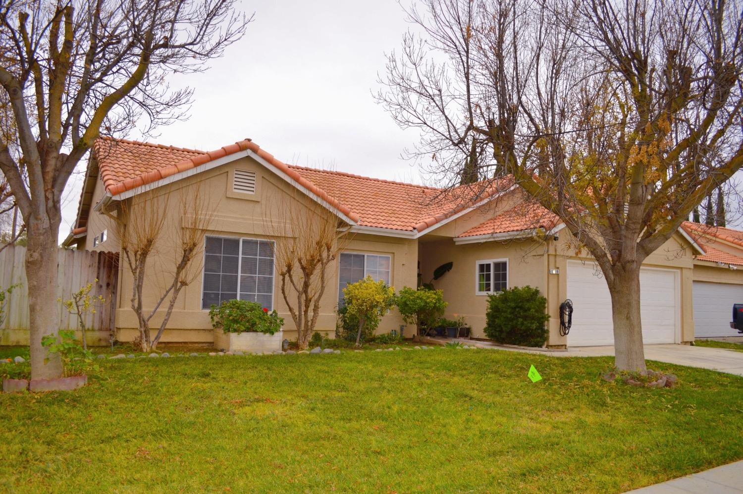 Detail Gallery Image 4 of 38 For 1719 San Simeone Way, Los Banos,  CA 93635 - 3 Beds | 2 Baths