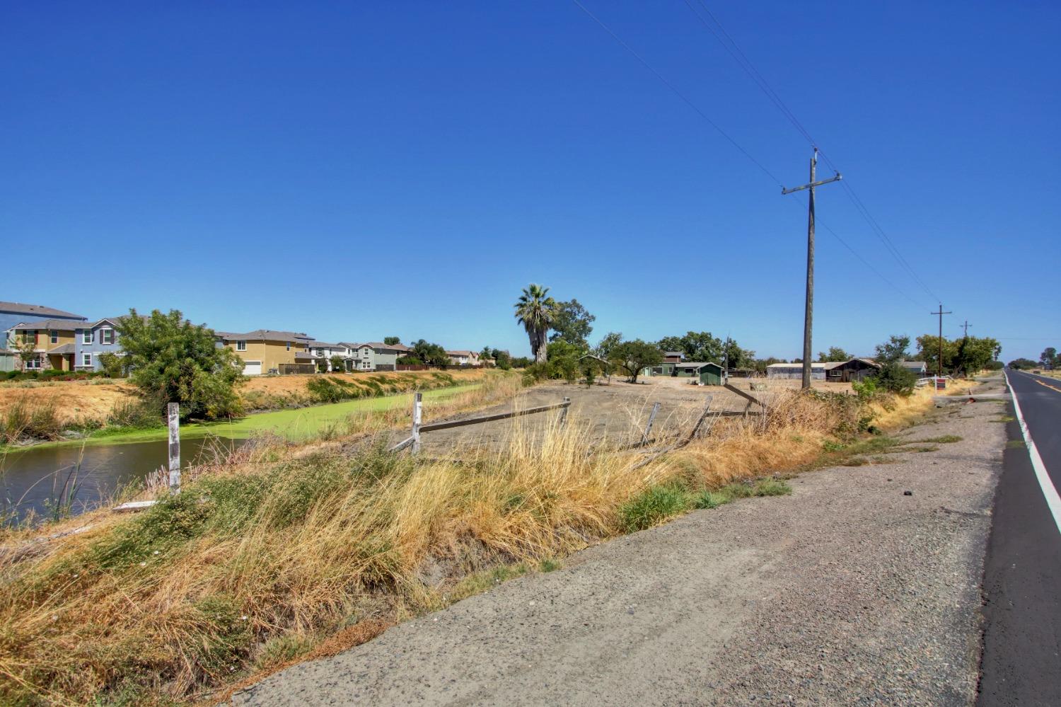 Jefferson Boulevard, West Sacramento, California image 3