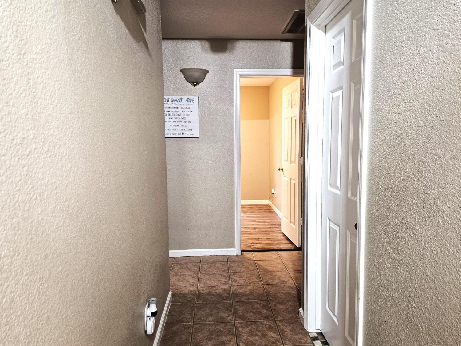 Detail Gallery Image 17 of 44 For 1372 Wagon Wheel Ct, Oakdale,  CA 95361 - 3 Beds | 2 Baths