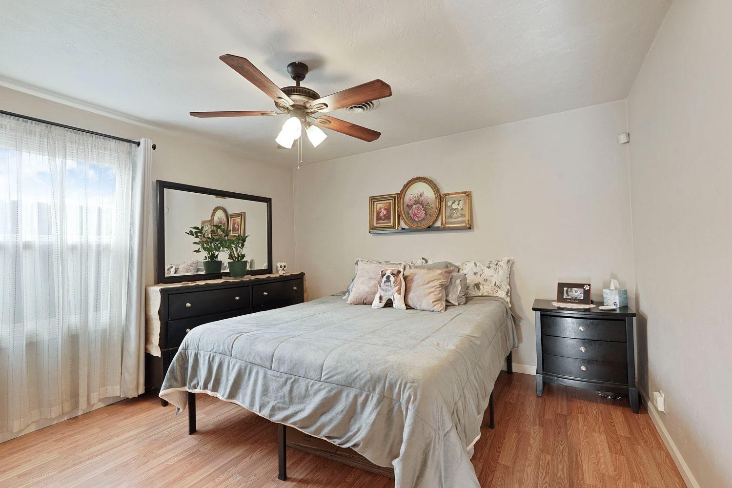 Detail Gallery Image 11 of 16 For 1503 W Elmwood Ave, Stockton,  CA 95204 - 3 Beds | 2 Baths