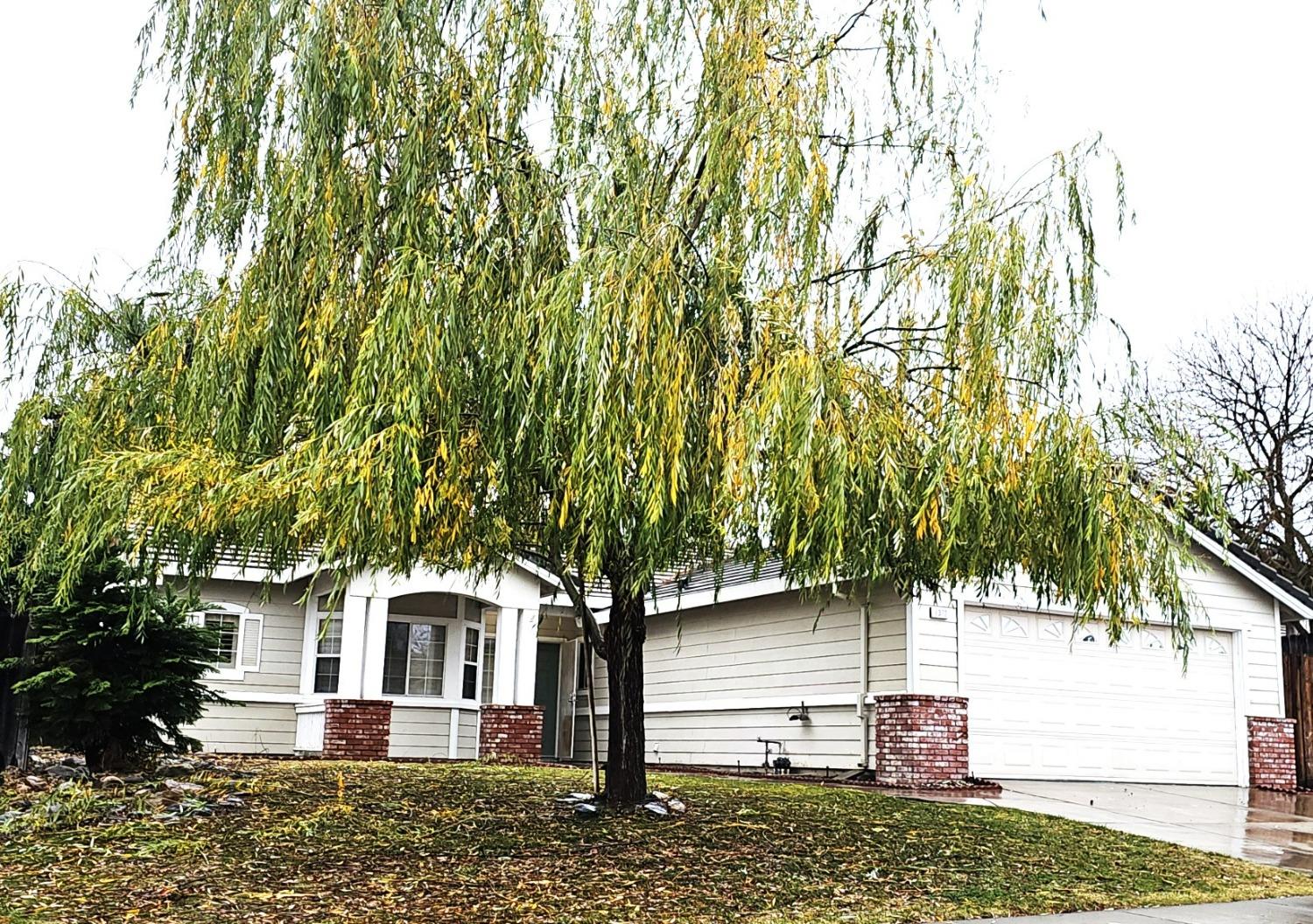 Detail Gallery Image 2 of 44 For 1372 Wagon Wheel Ct, Oakdale,  CA 95361 - 3 Beds | 2 Baths