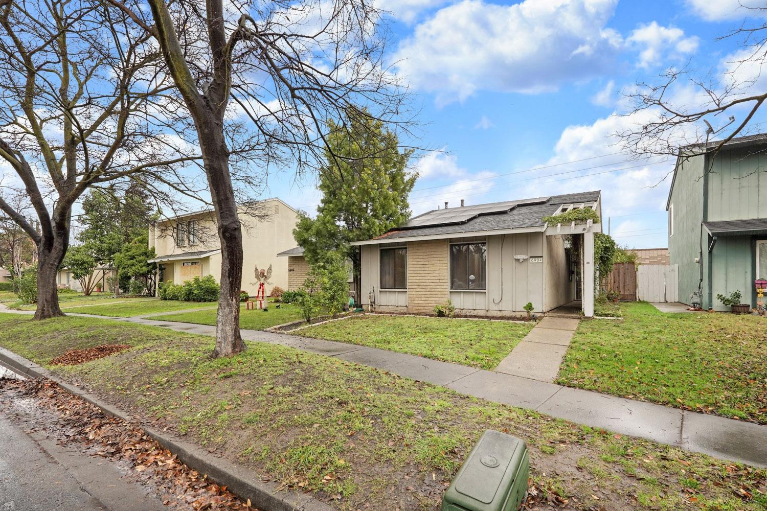 Detail Gallery Image 4 of 28 For 6904 Allegheny Pl, Stockton,  CA 95219 - 3 Beds | 1 Baths