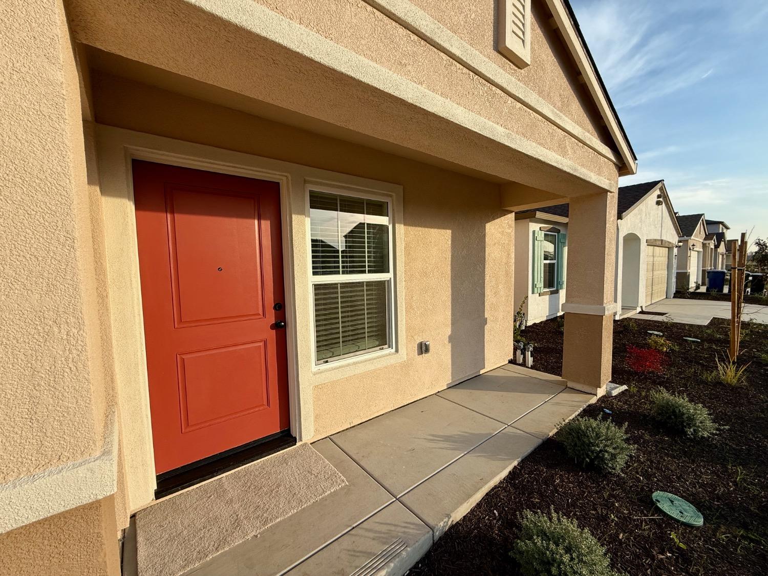 Detail Gallery Image 1 of 26 For 7459 Chadbourne Way, Sacramento,  CA 95829 - 4 Beds | 2/1 Baths