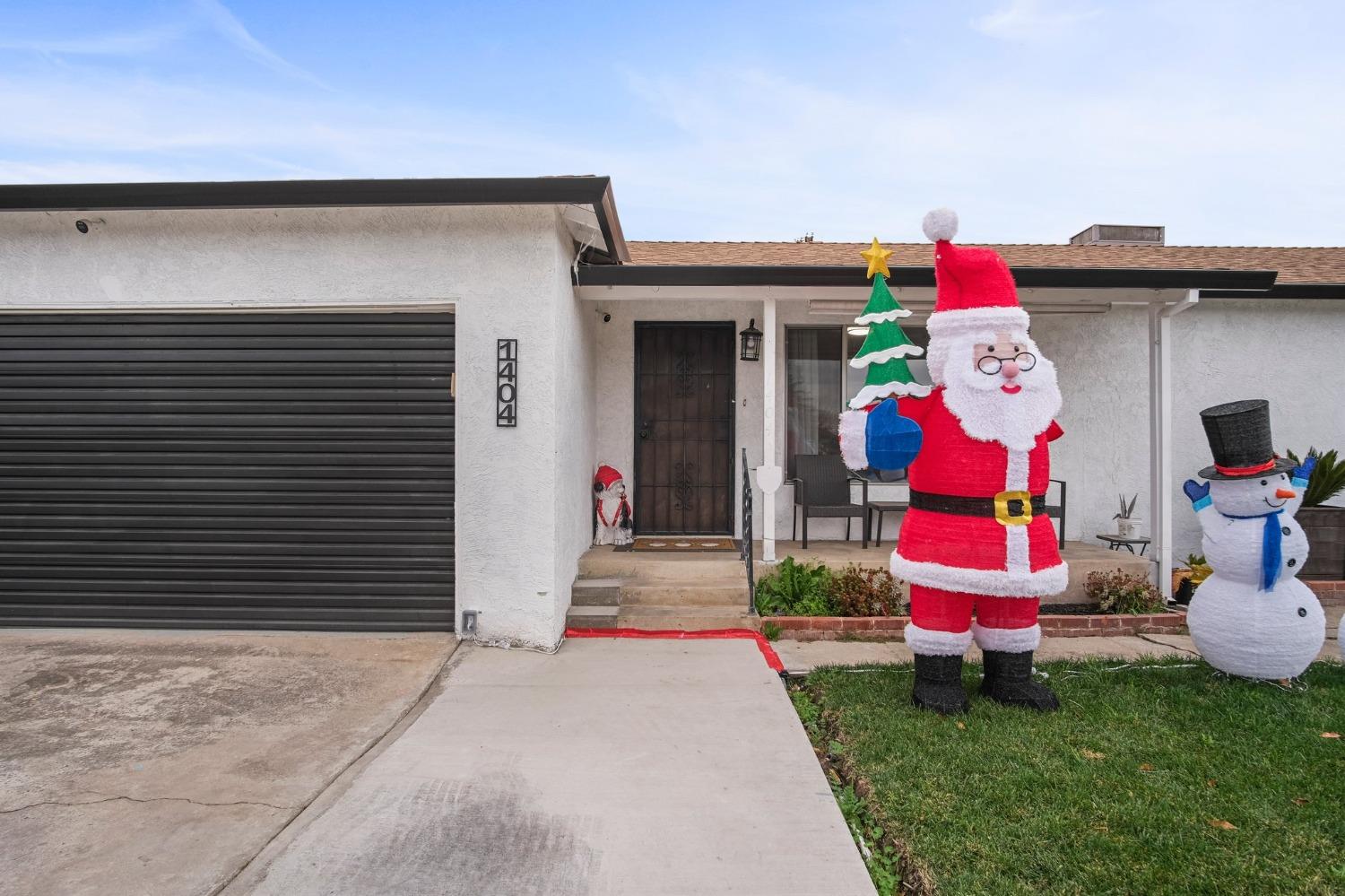 Detail Gallery Image 3 of 23 For 1404 Brannon Ave, Modesto,  CA 95350 - 3 Beds | 1/1 Baths