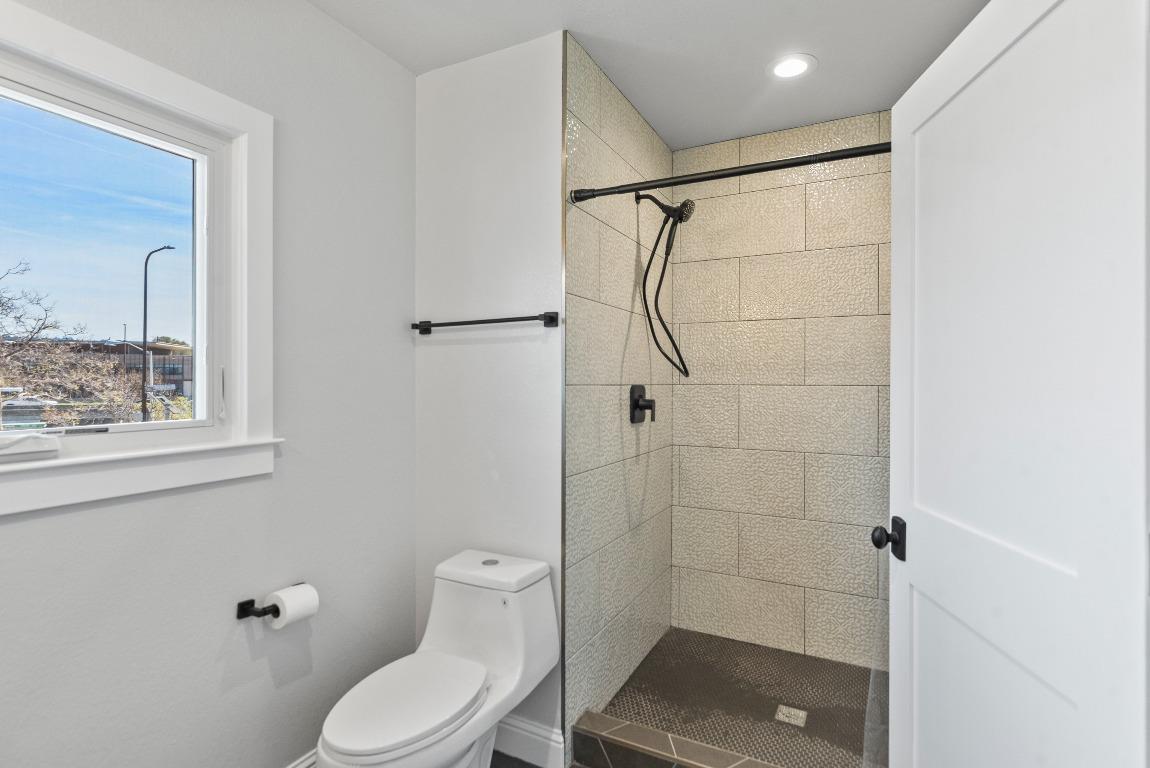 Detail Gallery Image 16 of 45 For 3042 Martin Luther King Jr Way, Berkeley,  CA 94703 - – Beds | – Baths