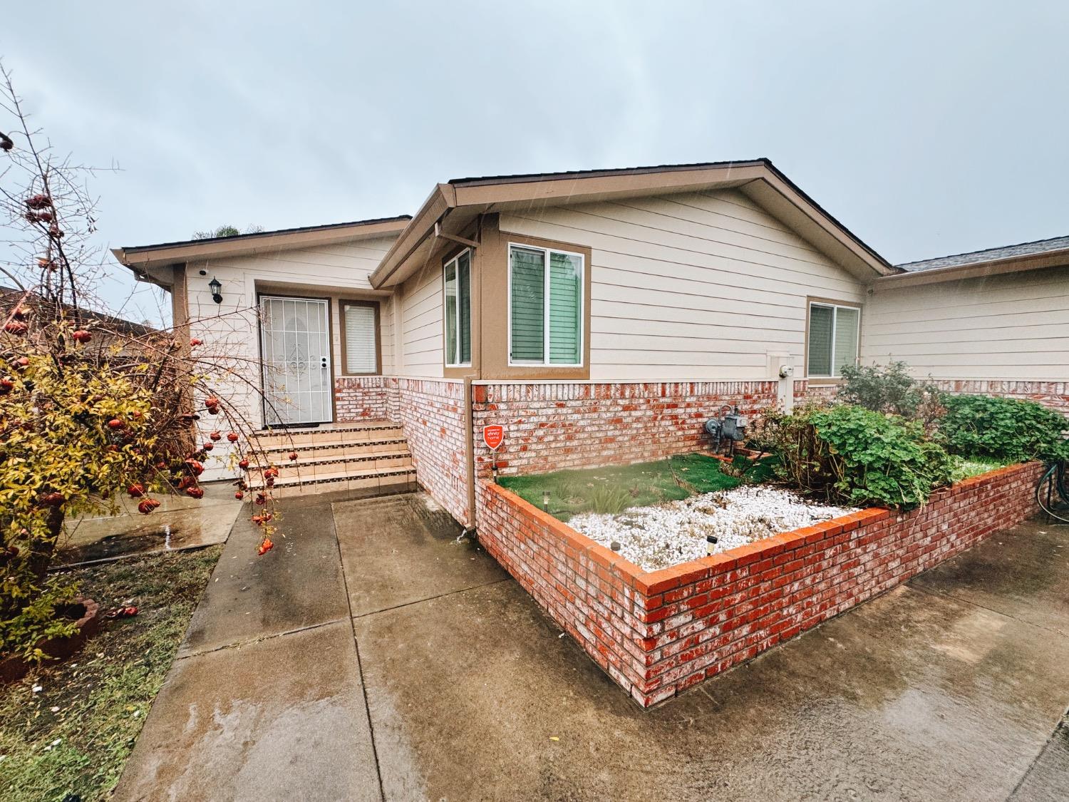 Detail Gallery Image 2 of 20 For 6646 Beamer Way, Rio Linda,  CA 95673 - 3 Beds | 2/1 Baths