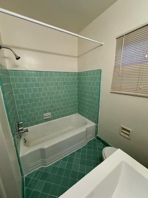 Detail Gallery Image 12 of 30 For 3021 O St, Sacramento,  CA 95816 - – Beds | – Baths