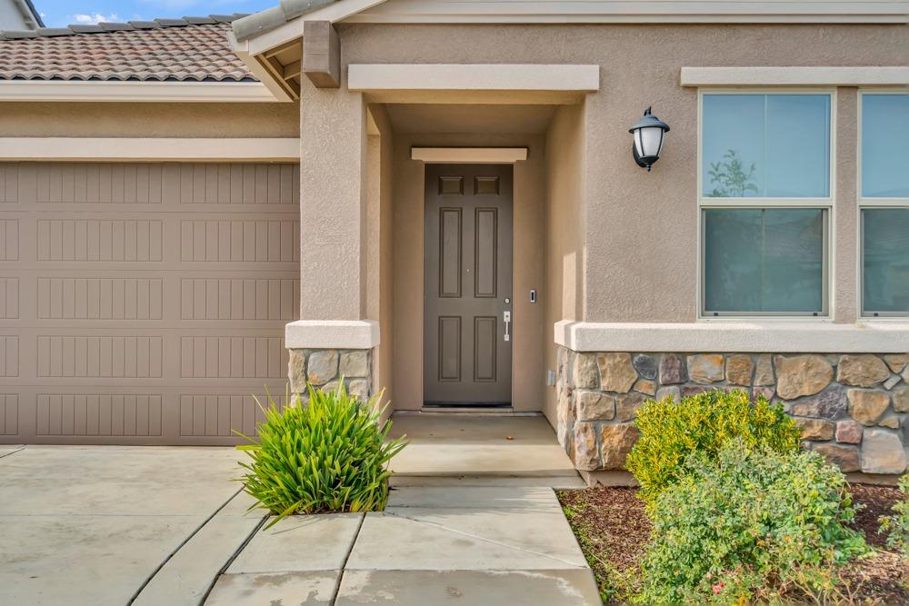 Detail Gallery Image 6 of 45 For 12862 Blueblanc Way, Rancho Cordova,  CA 95742 - 3 Beds | 2 Baths