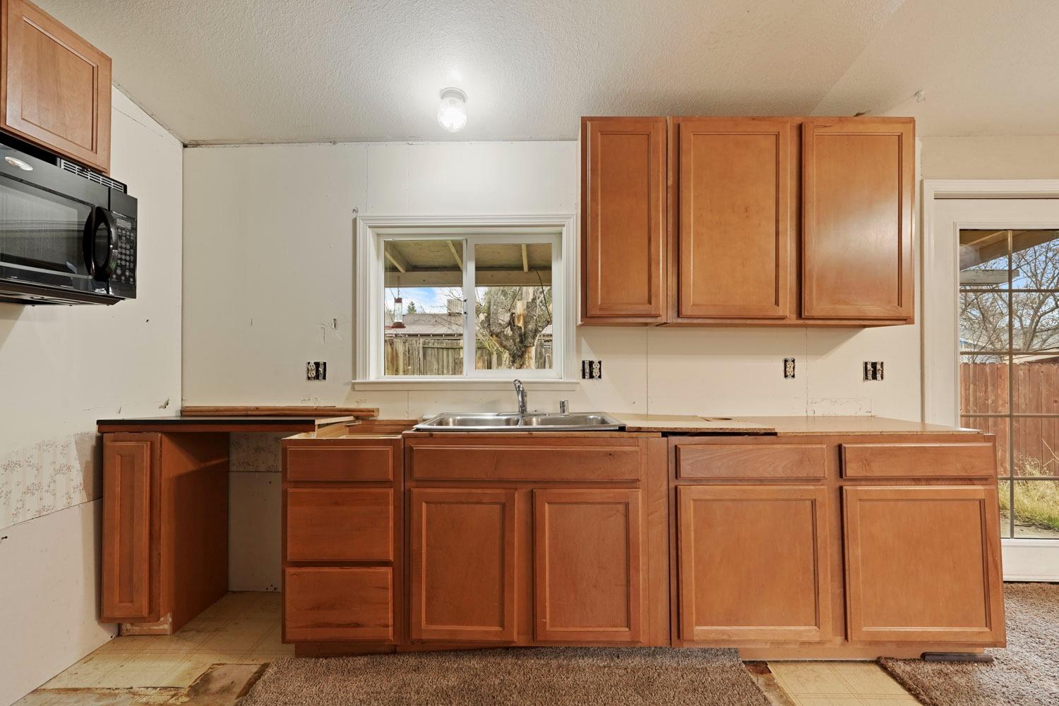 Detail Gallery Image 14 of 44 For 369 Deer Field Cir, Copperopolis,  CA 95228 - 3 Beds | 2 Baths