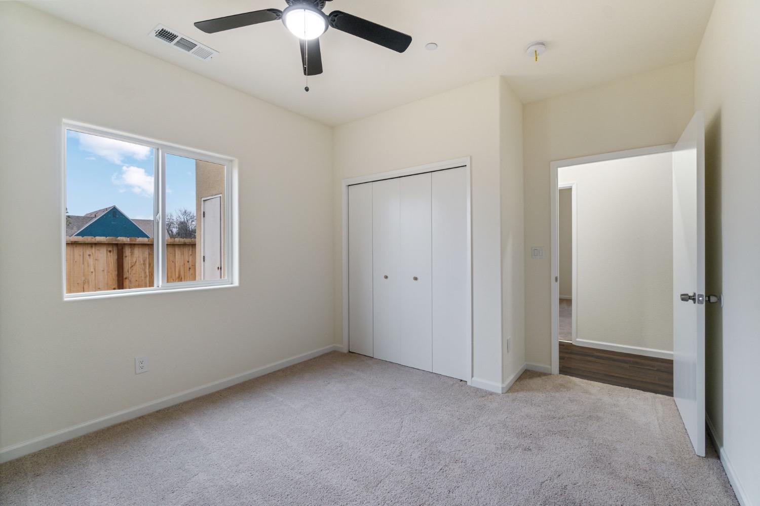 Detail Gallery Image 15 of 28 For 5195 E Madison Ave, Fresno,  CA 93727 - 5 Beds | 2/1 Baths