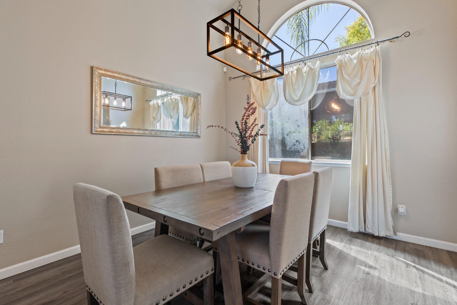 Detail Gallery Image 7 of 31 For 3858 Jacarandas Ct, Stockton,  CA 95206 - 3 Beds | 2/1 Baths