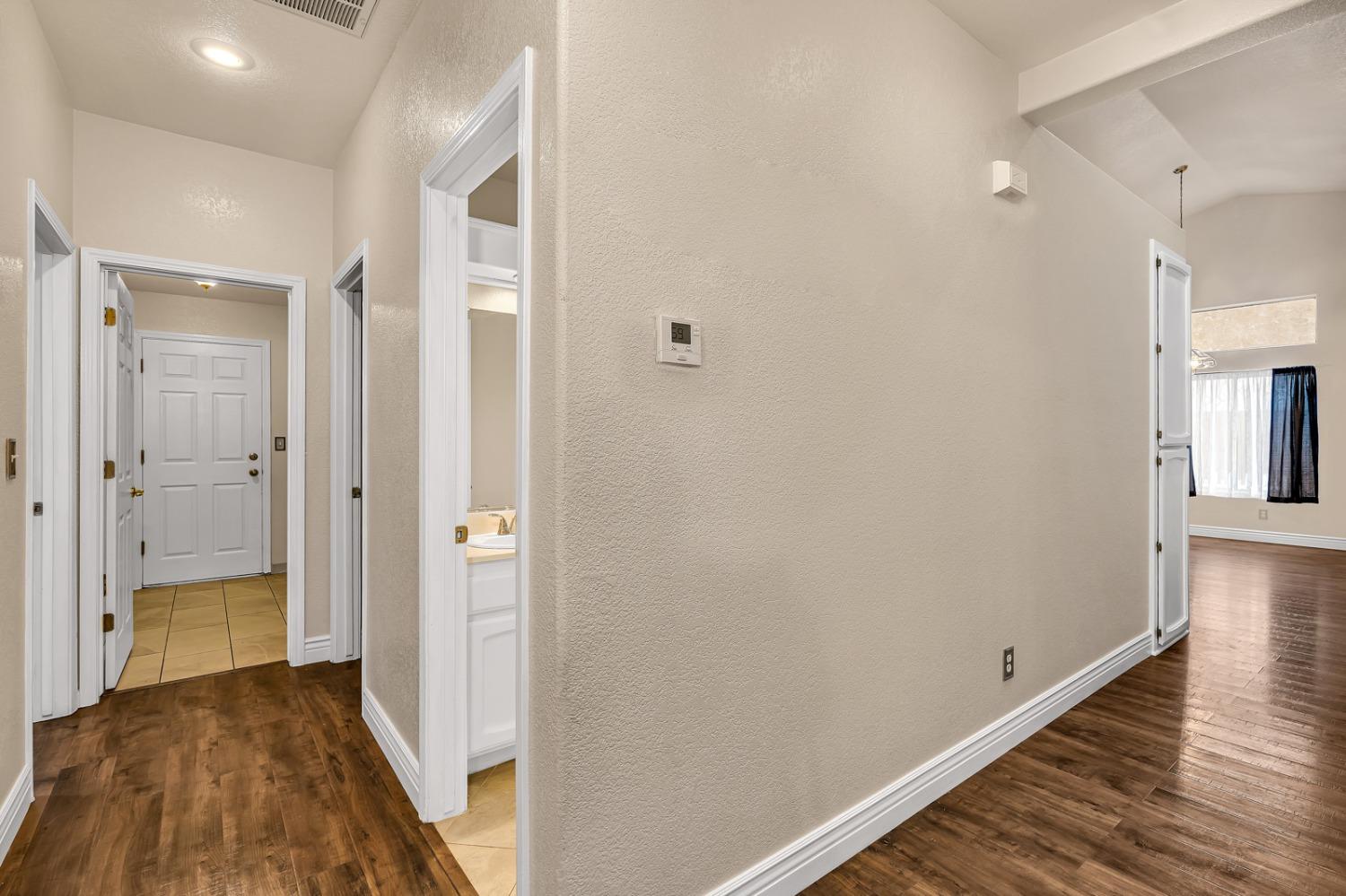 Detail Gallery Image 28 of 41 For 2083 Hastings Dr, Los Banos,  CA 93635 - 4 Beds | 2 Baths