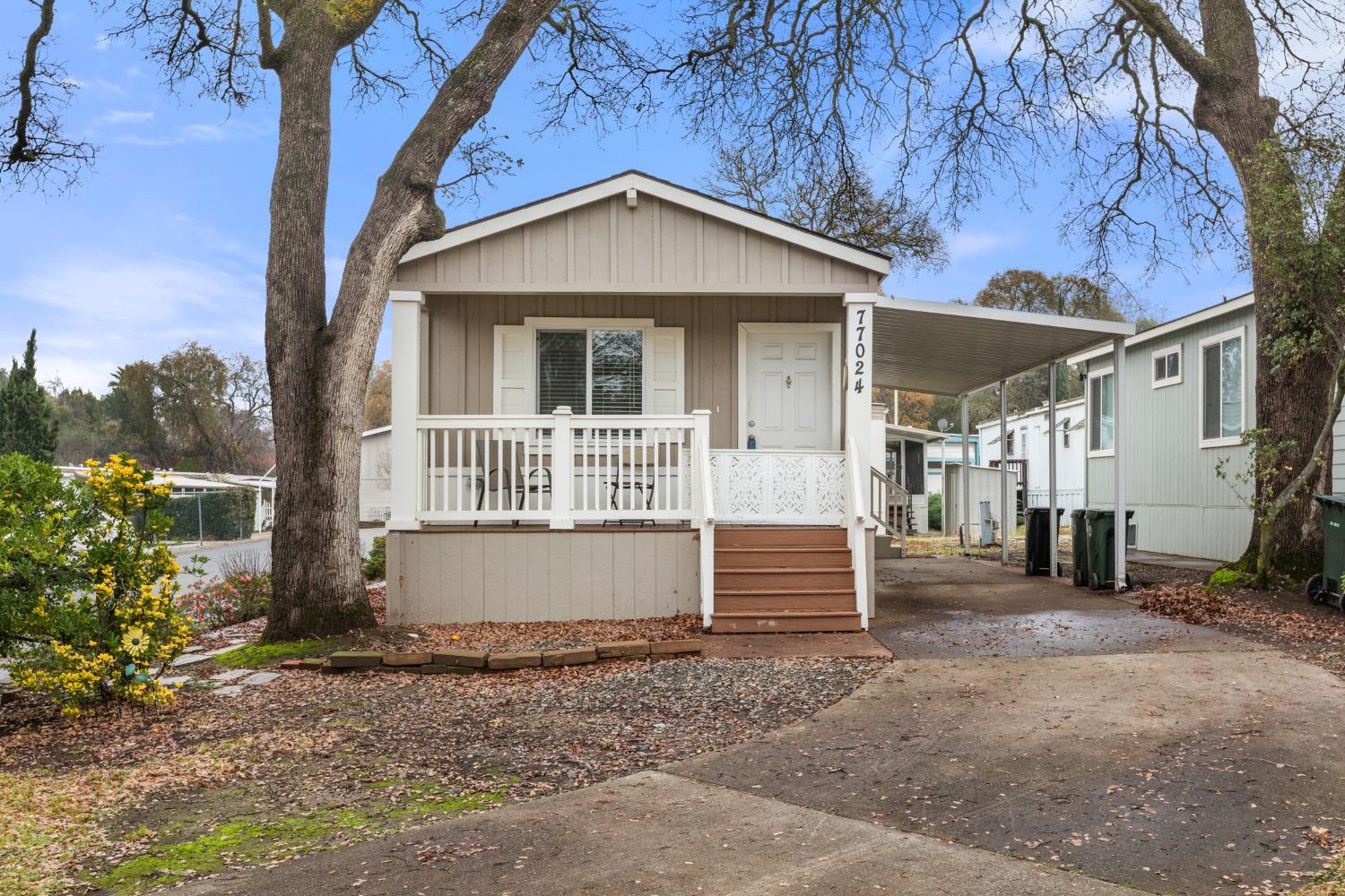 Detail Gallery Image 2 of 33 For 77024 Lauppe Ln, Citrus Heights,  CA 95621 - 2 Beds | 1 Baths