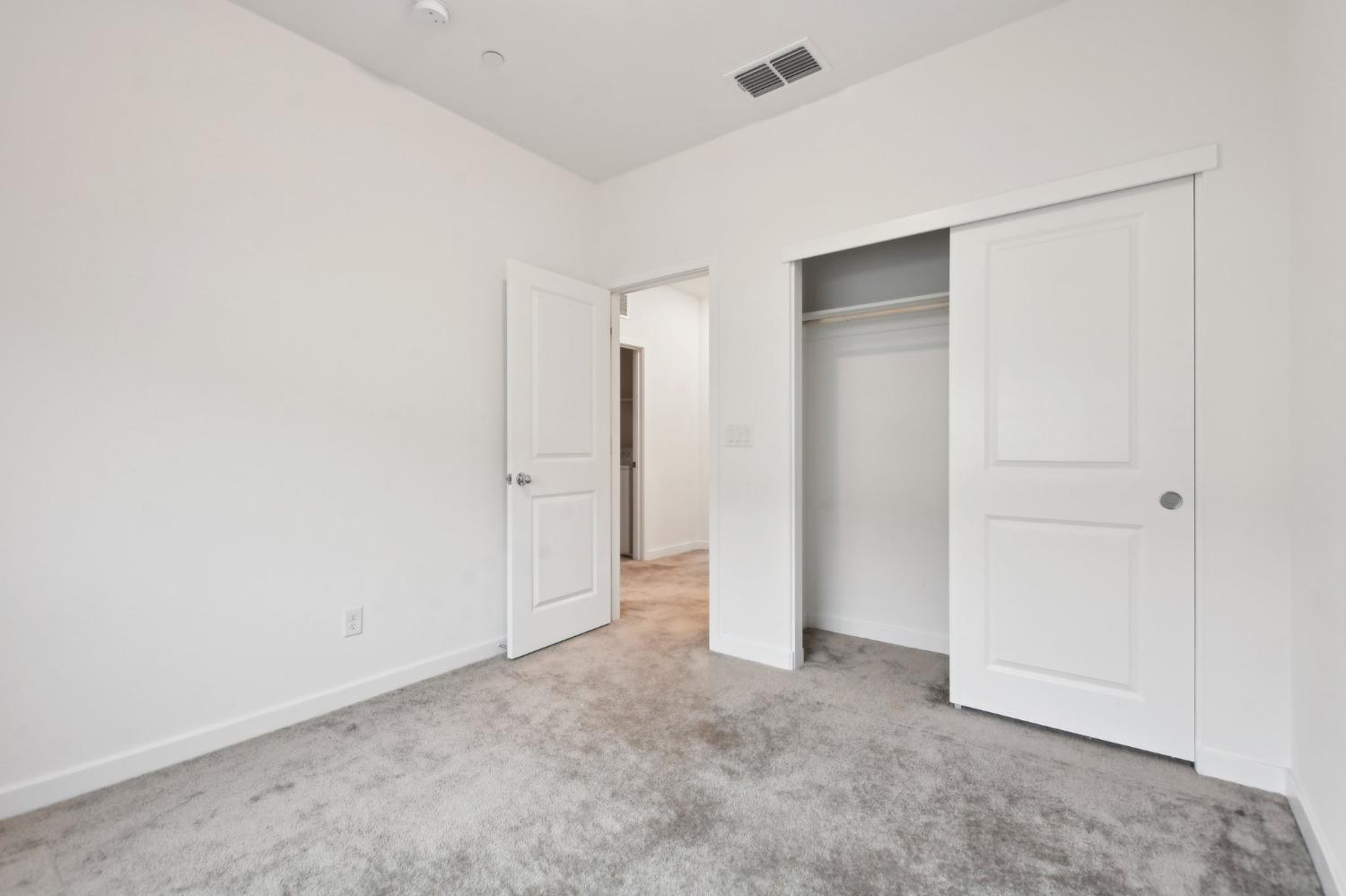 Detail Gallery Image 20 of 27 For 5301 E Commerce Way #60103,  Sacramento,  CA 95835 - 3 Beds | 2/1 Baths