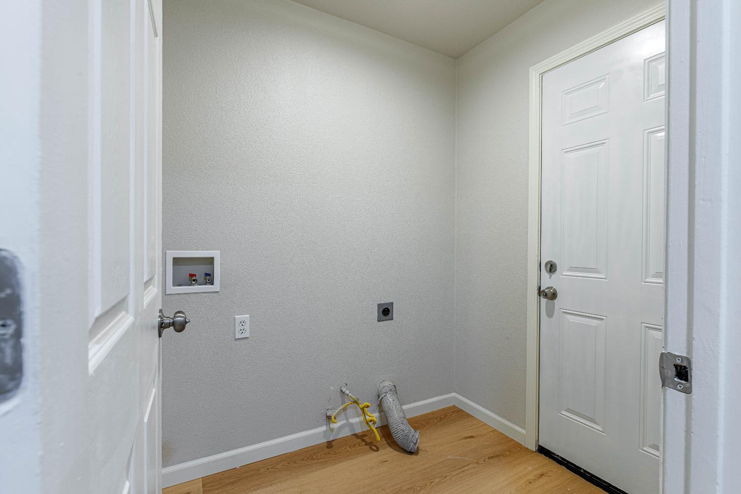 Detail Gallery Image 15 of 41 For 609 Queensland Cir, Stockton,  CA 95206 - 3 Beds | 2/1 Baths