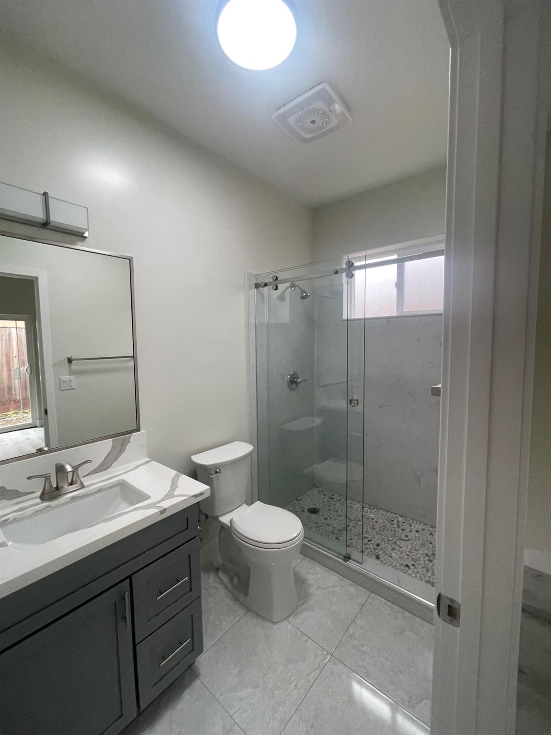 Detail Gallery Image 20 of 26 For 5960 Cortes Ct, Sacramento,  CA 95824 - 3 Beds | 2 Baths