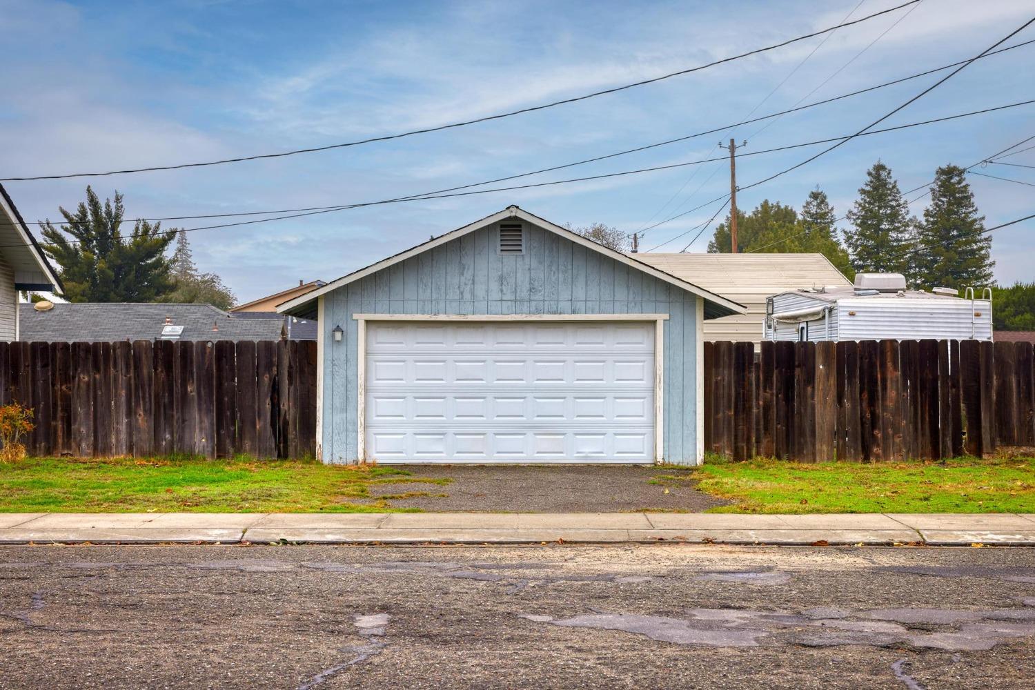 Detail Gallery Image 5 of 24 For 504 Ripona Ave, Ripon,  CA 95366 - 3 Beds | 1/1 Baths