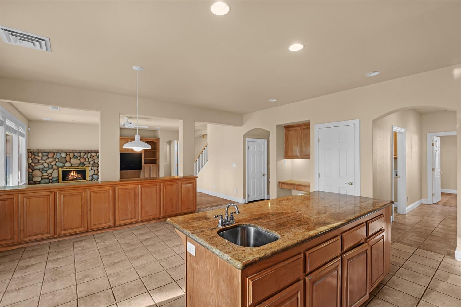 Detail Gallery Image 30 of 69 For 67 Gingerhill Ct, Roseville,  CA 95678 - 5 Beds | 3/1 Baths