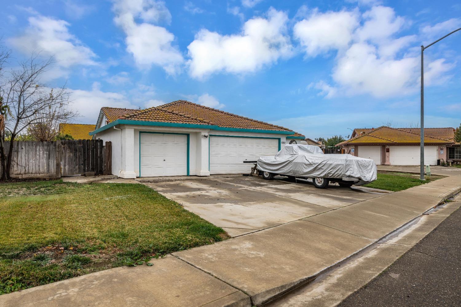 Detail Gallery Image 2 of 39 For 29179 Monterey Ct, Santa Nella,  CA 95322 - 3 Beds | 2 Baths