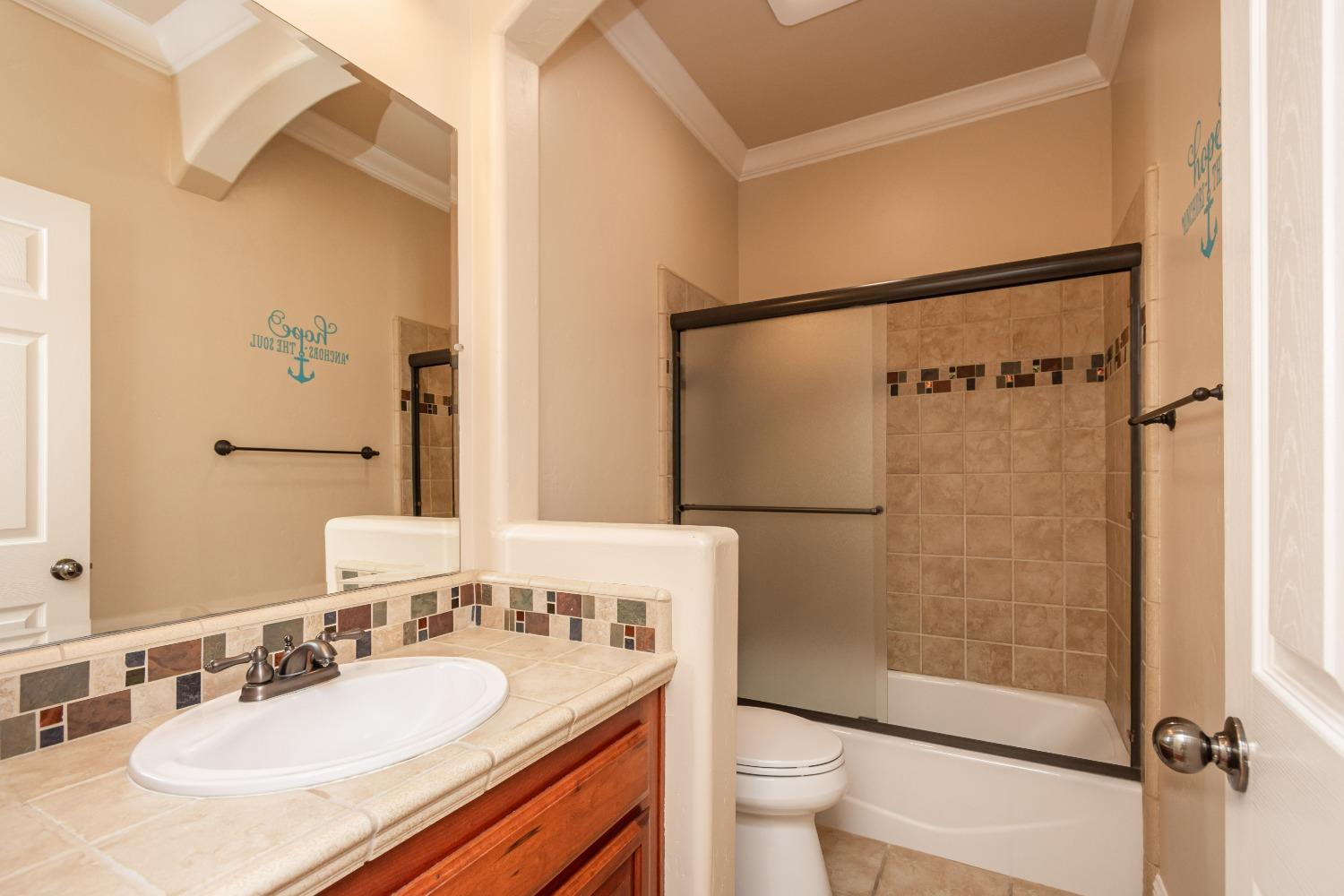 Detail Gallery Image 32 of 60 For 424 Calabria Ct, Roseville,  CA 95747 - 5 Beds | 4/1 Baths