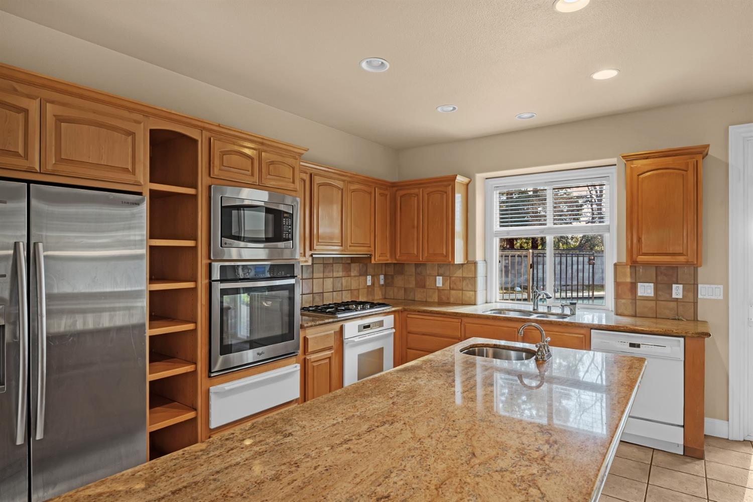 Detail Gallery Image 29 of 69 For 67 Gingerhill Ct, Roseville,  CA 95678 - 5 Beds | 3/1 Baths