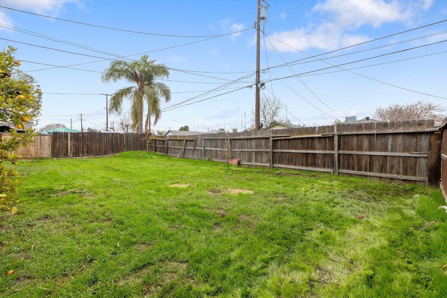 Detail Gallery Image 31 of 37 For 2134 E Cambridge Ave, Fresno,  CA 93703 - 3 Beds | 1 Baths