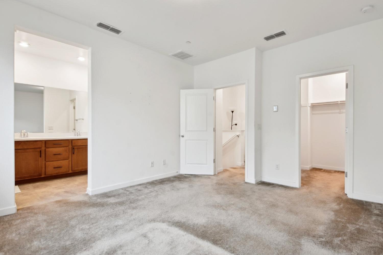 Detail Gallery Image 12 of 27 For 5301 E Commerce Way #60103,  Sacramento,  CA 95835 - 3 Beds | 2/1 Baths