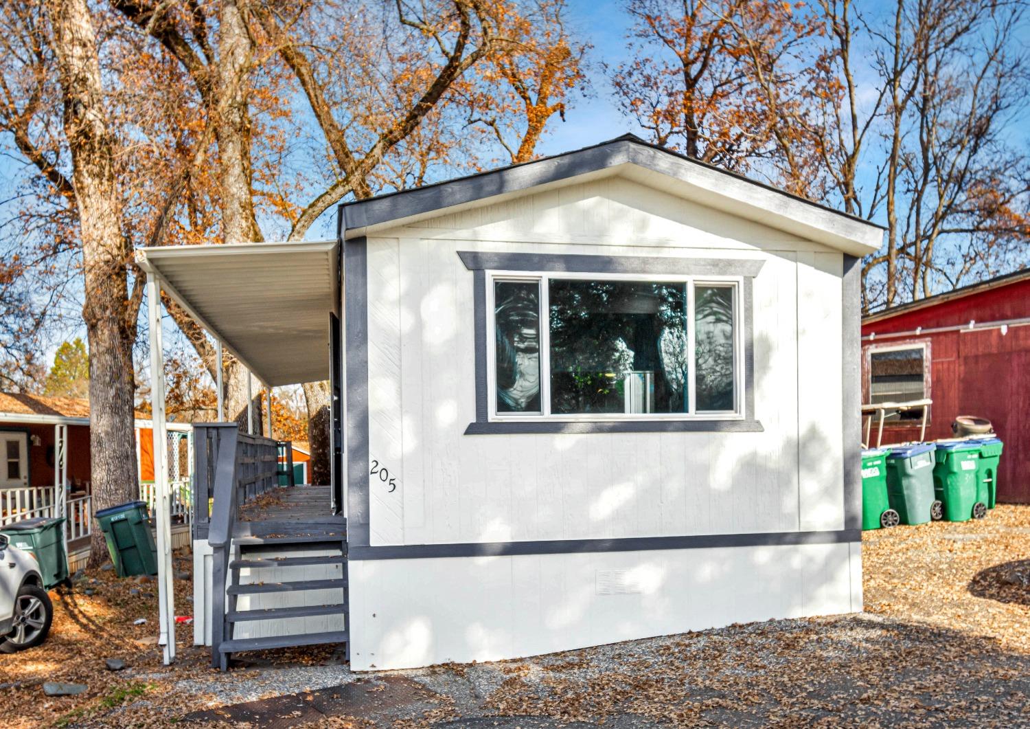 Detail Gallery Image 3 of 35 For 205 Robin St, Penn Valley,  CA 95946 - 2 Beds | 1 Baths