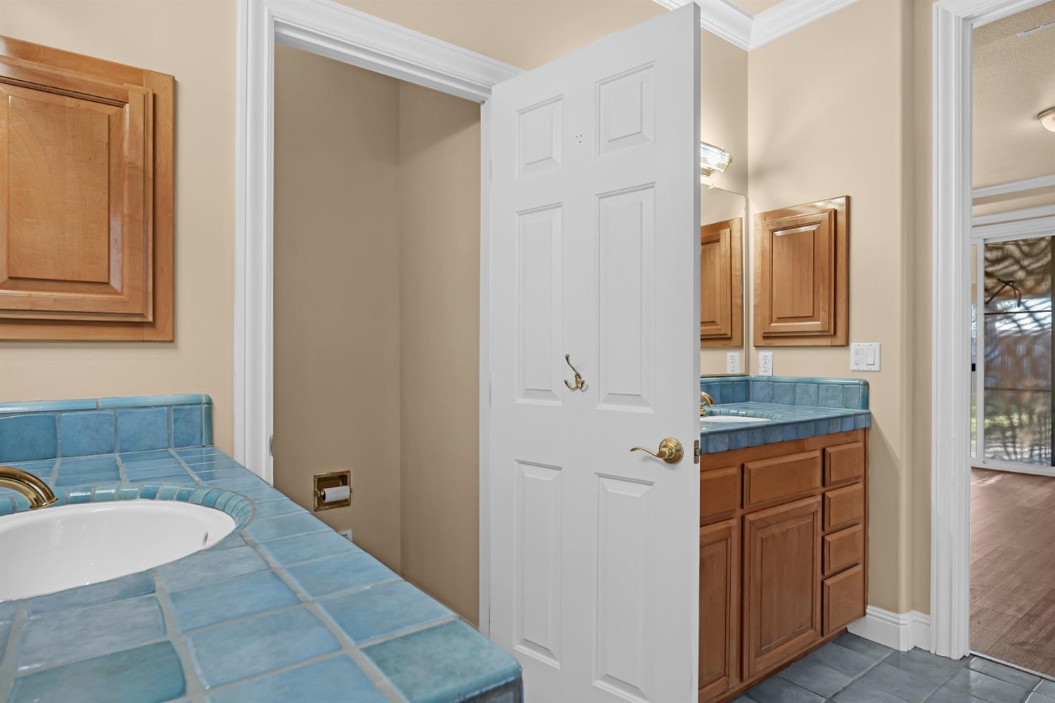 Detail Gallery Image 17 of 69 For 67 Gingerhill Ct, Roseville,  CA 95678 - 5 Beds | 3/1 Baths