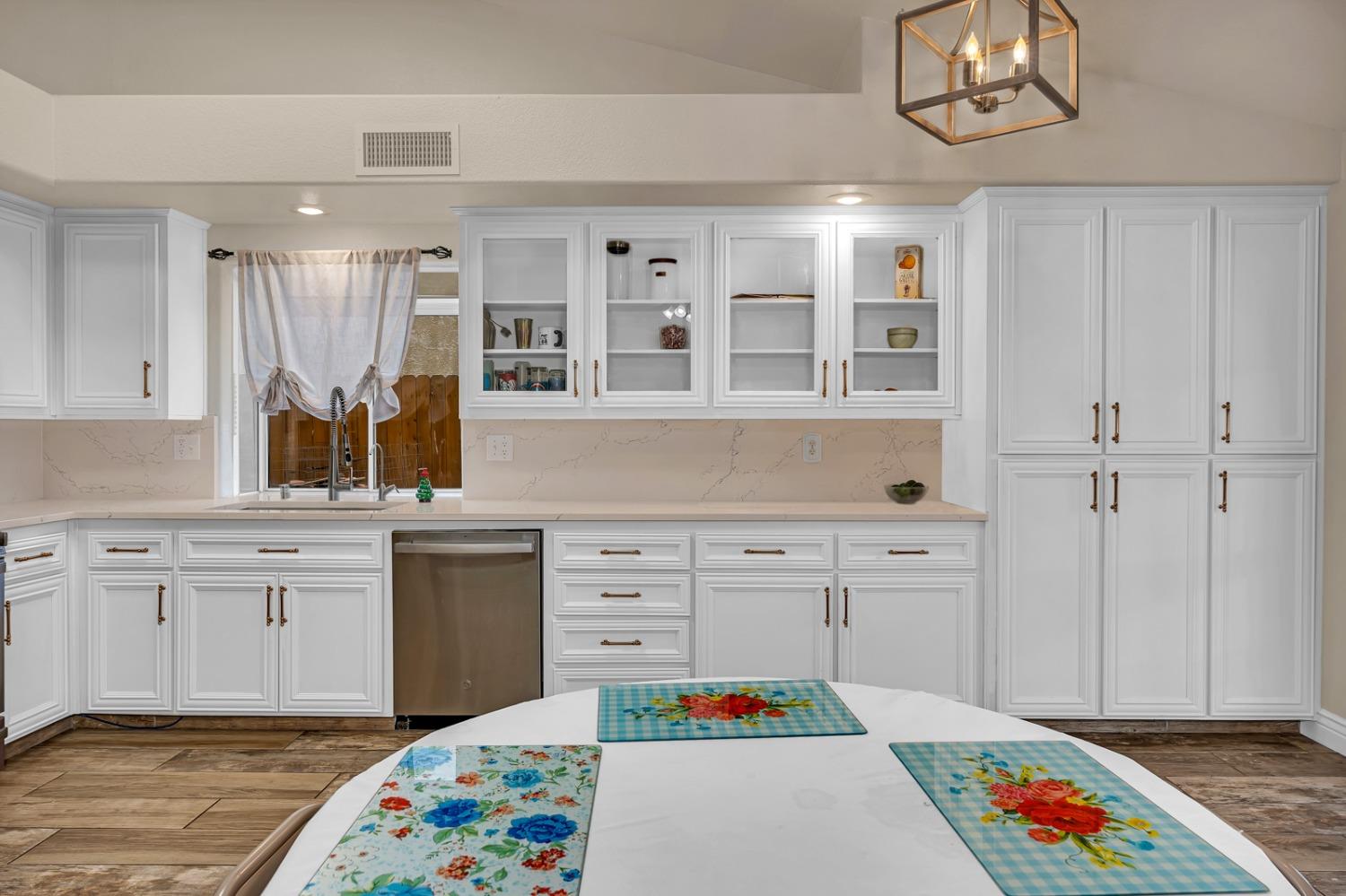 Detail Gallery Image 16 of 41 For 2083 Hastings Dr, Los Banos,  CA 93635 - 4 Beds | 2 Baths