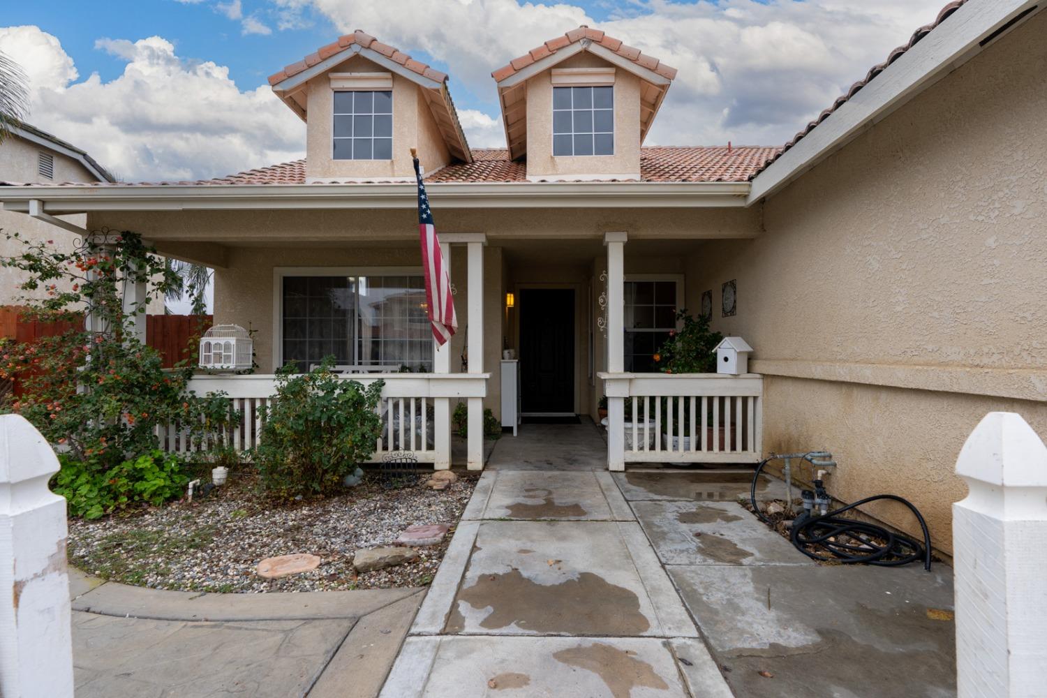 Detail Gallery Image 3 of 41 For 2083 Hastings Dr, Los Banos,  CA 93635 - 4 Beds | 2 Baths