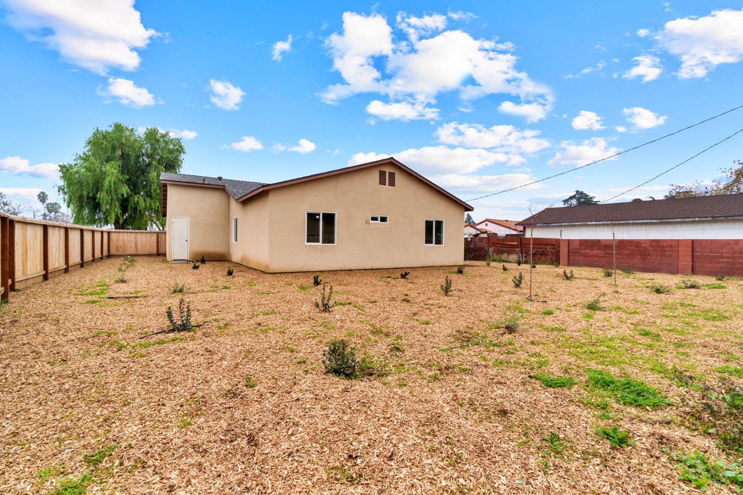 Detail Gallery Image 28 of 28 For 5195 E Madison Ave, Fresno,  CA 93727 - 5 Beds | 2/1 Baths