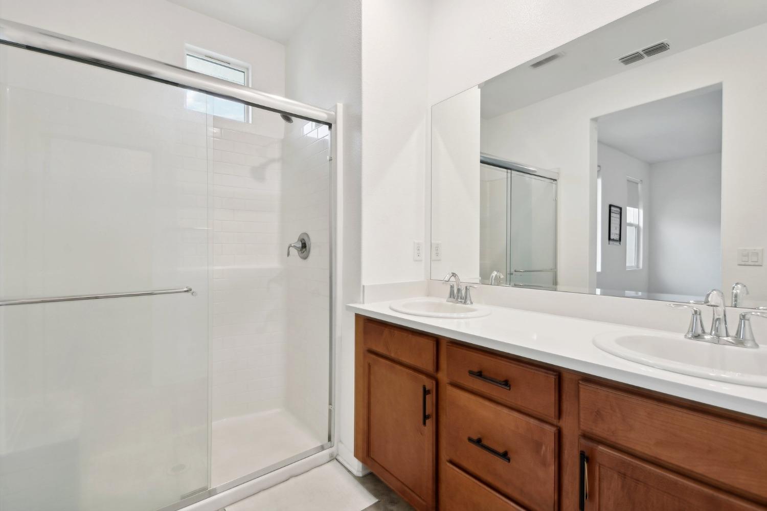 Detail Gallery Image 15 of 27 For 5301 E Commerce Way #60103,  Sacramento,  CA 95835 - 3 Beds | 2/1 Baths