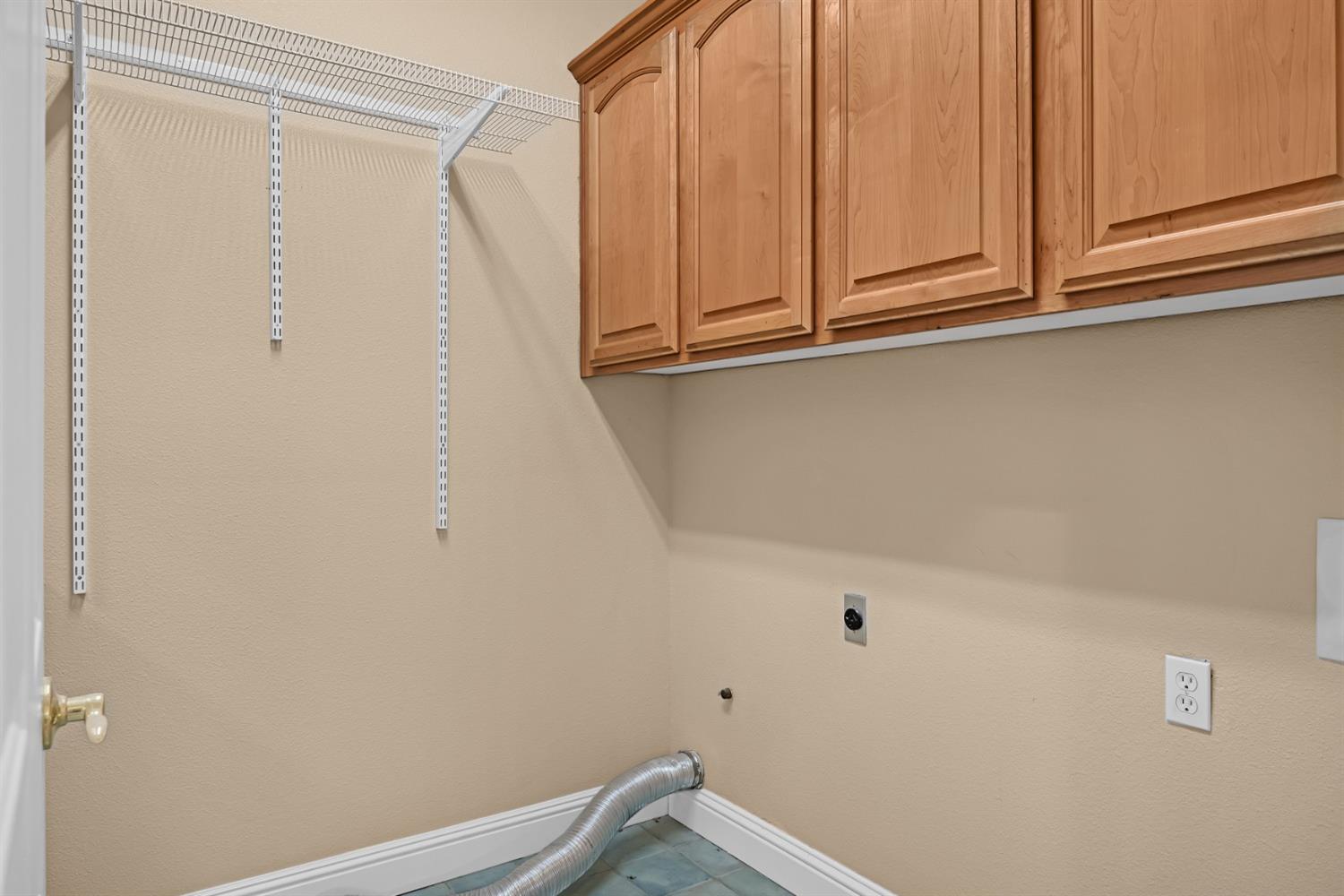 Detail Gallery Image 42 of 69 For 67 Gingerhill Ct, Roseville,  CA 95678 - 5 Beds | 3/1 Baths